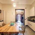 Διαμέρισμα Destination View Downtwn
